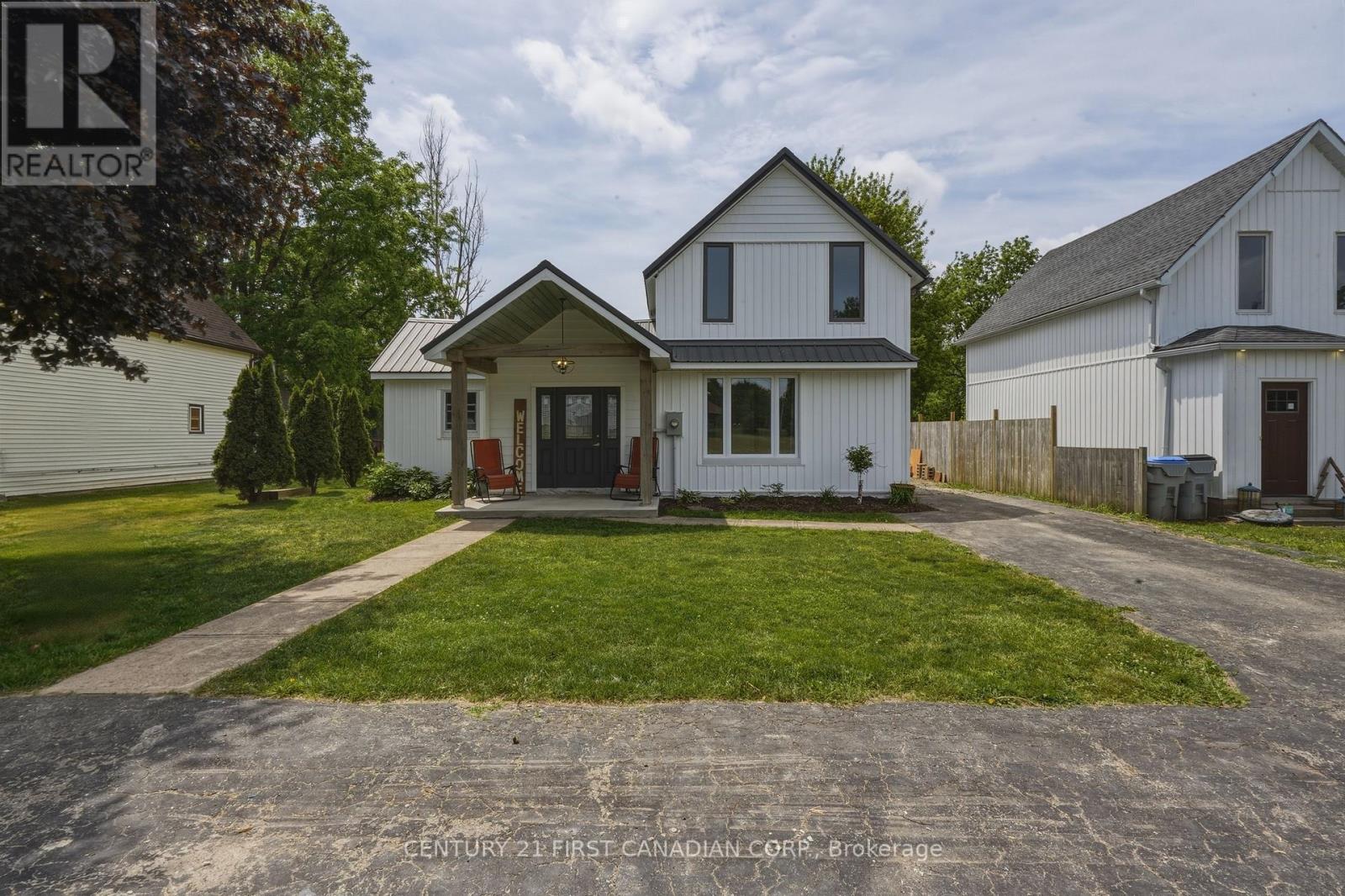 8073 Francis Street, Brooke-Alvinston, Ontario  N0N 1A0 - Photo 3 - X13428322