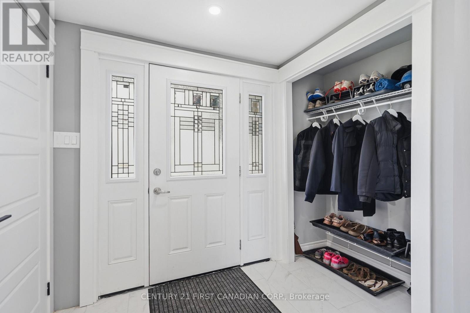 8073 Francis Street, Brooke-Alvinston, Ontario  N0N 1A0 - Photo 6 - X13428322