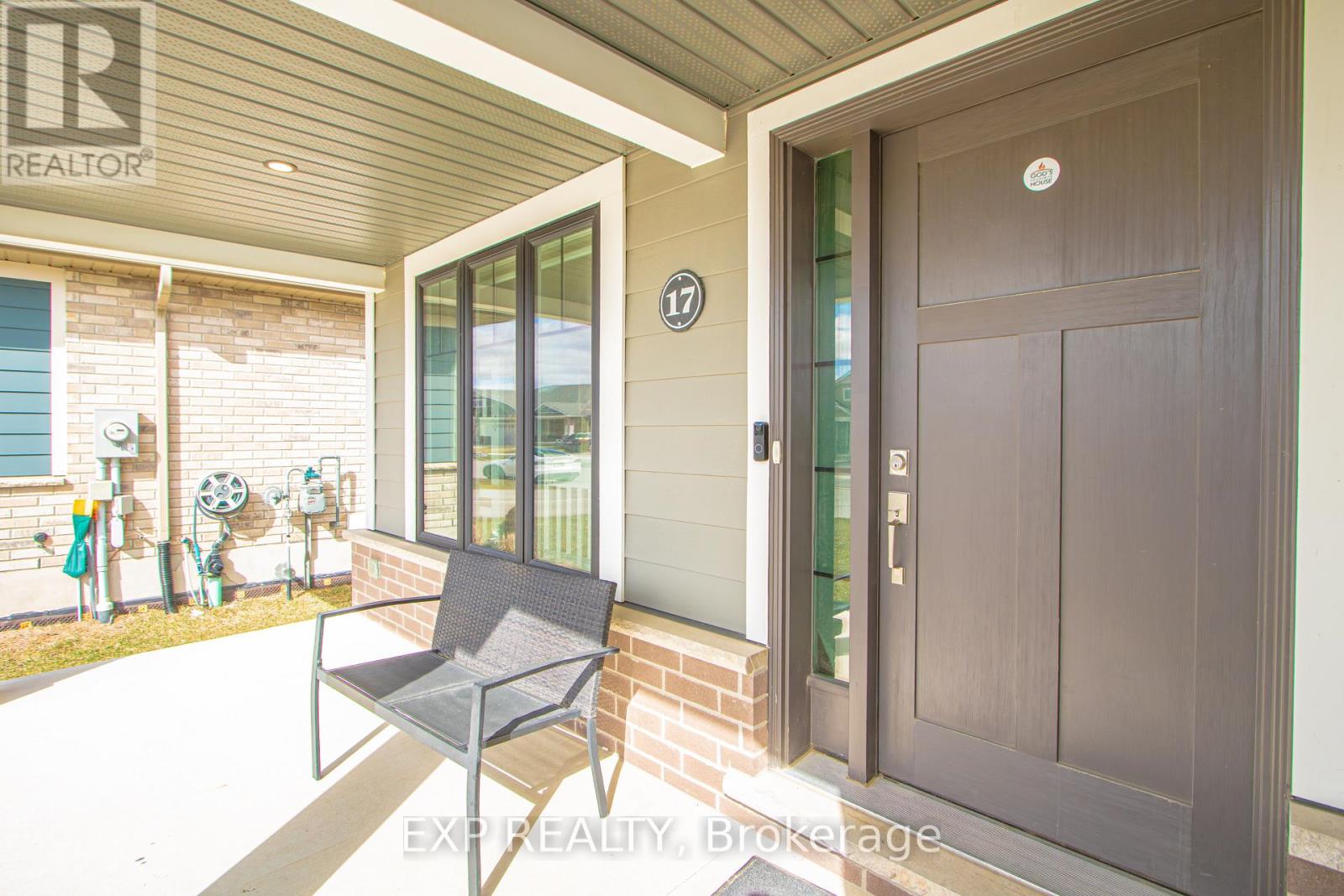 17 Harlequin Court, St. Thomas, Ontario  N5R 0L5 - Photo 4 - X13428174