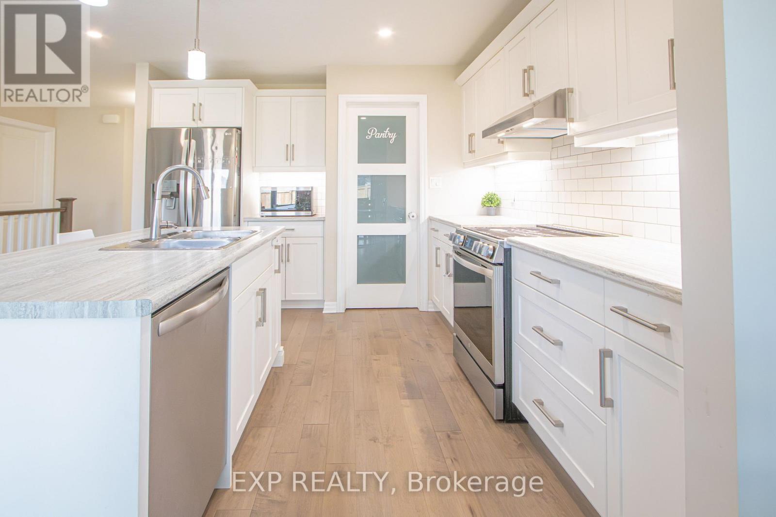 17 Harlequin Court, St. Thomas, Ontario  N5R 0L5 - Photo 7 - X13428174