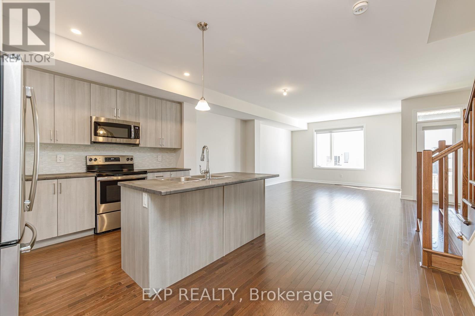 18 Rookie Crescent, Ottawa, Ontario  K2V 0R9 - Photo 5 - X13428284