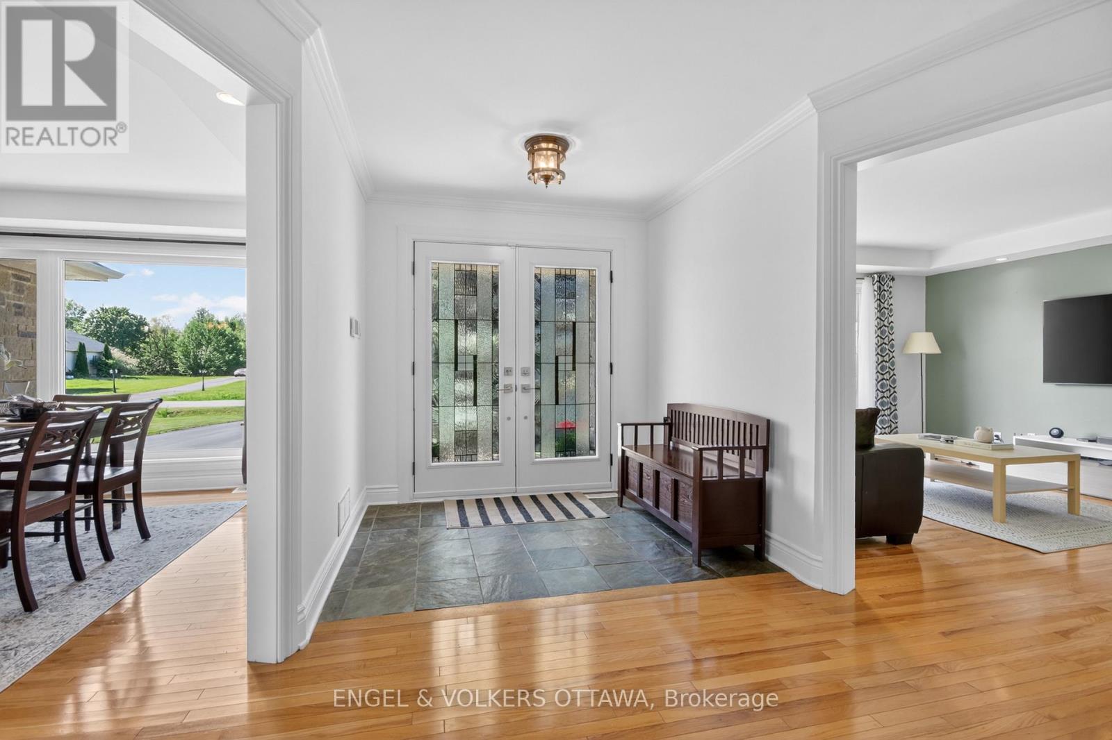 528 Tullamore Street, Ottawa, Ontario  K1X 0A2 - Photo 7 - X13428304