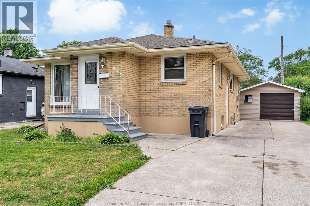 823 Jos Janisse Avenue, Windsor, Ontario  N8Y 3A7 - Photo 2 - 26013745