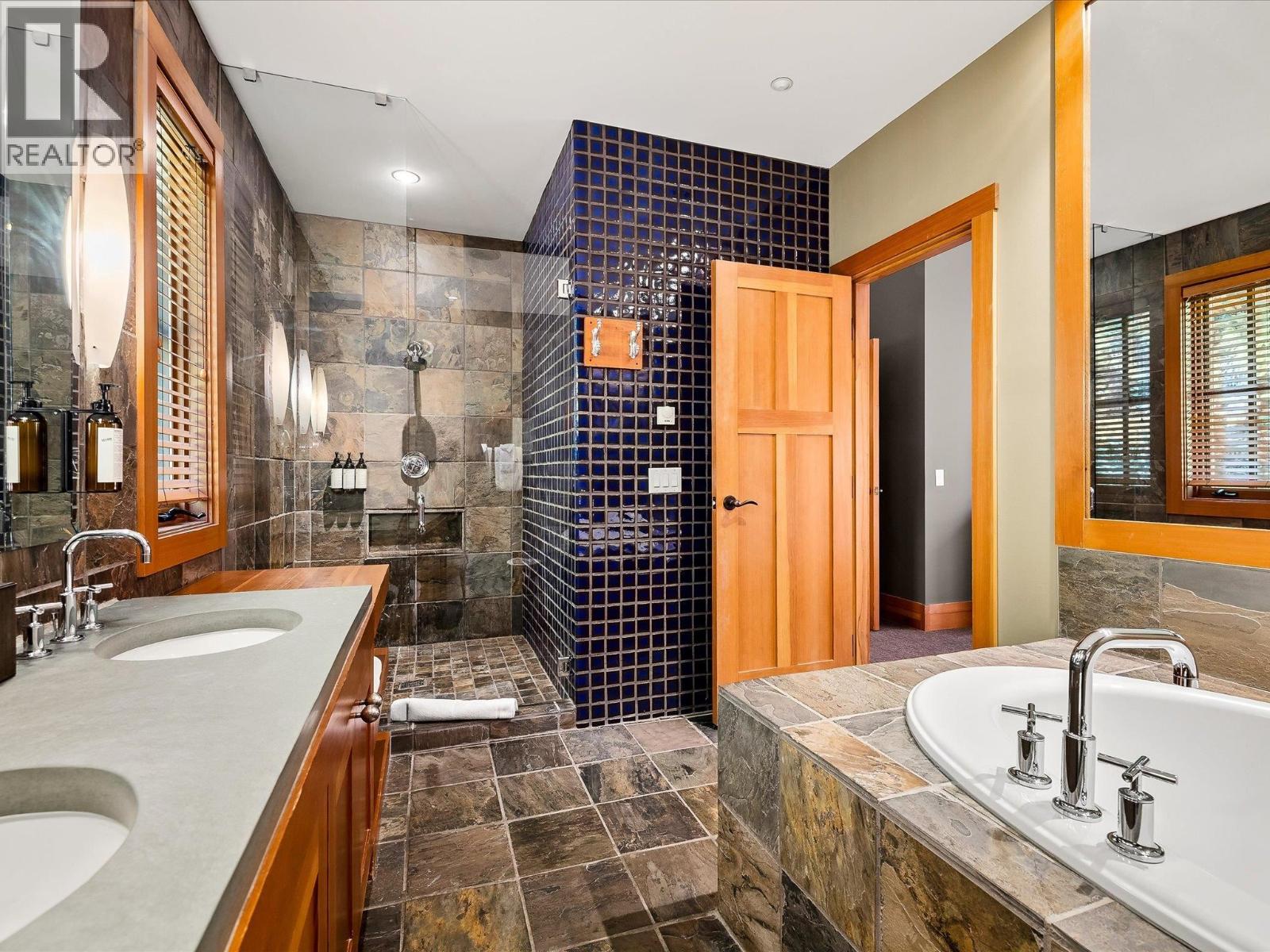 13i 2300 Nordic Drive, Whistler, British Columbia  V8E 0A6 - Photo 16 - R3134682