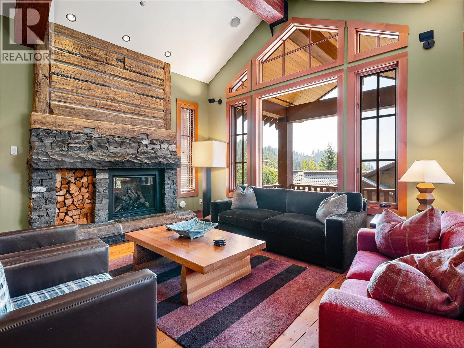 13i 2300 Nordic Drive, Whistler, British Columbia  V8E 0A6 - Photo 2 - R3134682