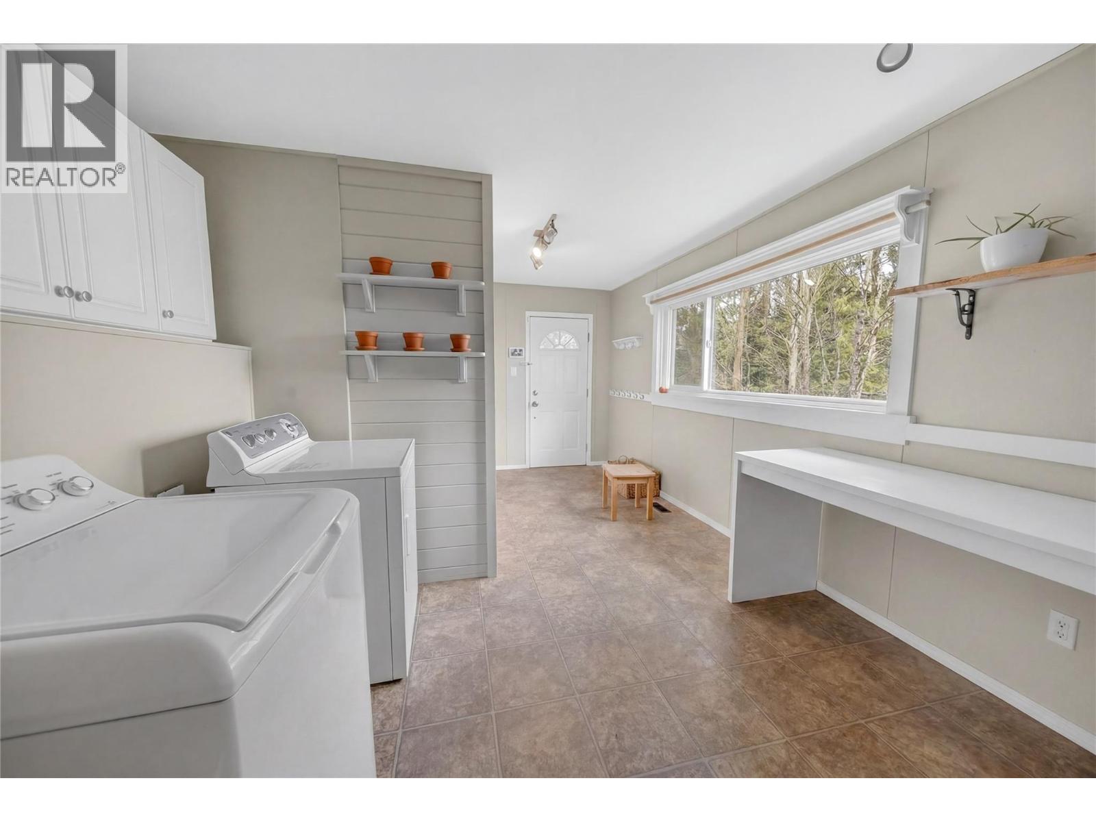 501 17th Avenue N, Cranbrook, British Columbia V1C 3X3 - Photo 11 - 10390435