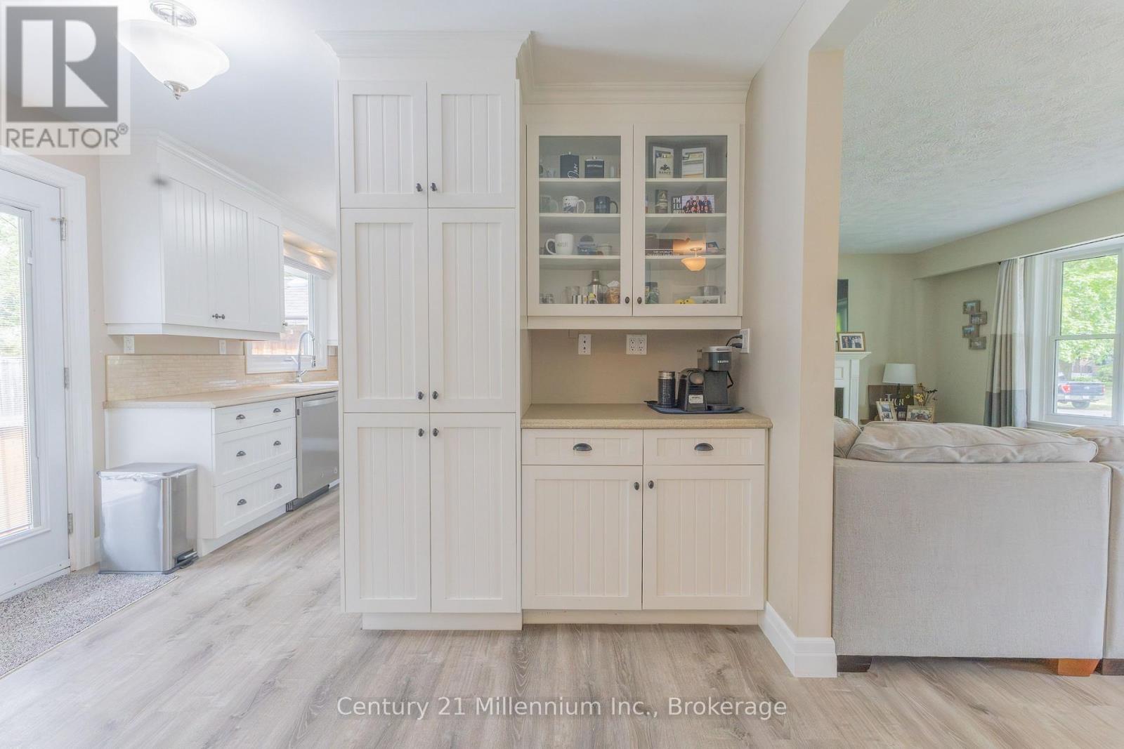 340 Falconer Street, Saugeen Shores, Ontario  N0H 2C2 - Photo 17 - X13428338