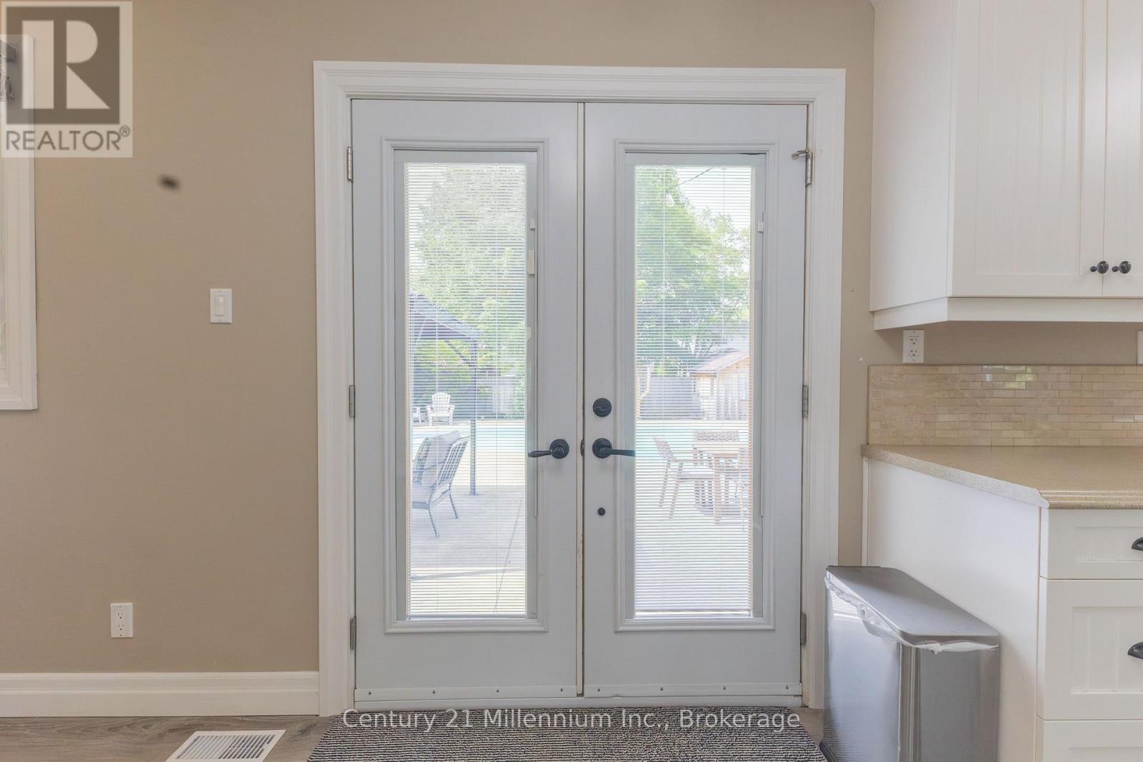 340 Falconer Street, Saugeen Shores, Ontario  N0H 2C2 - Photo 30 - X13428338