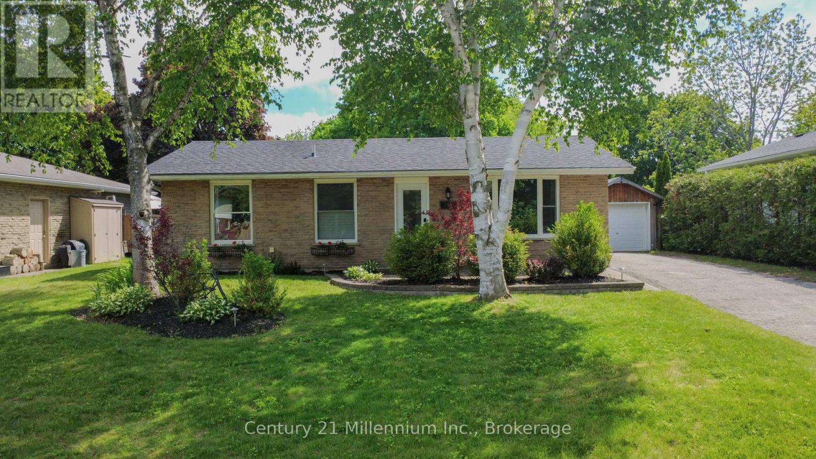 340 Falconer Street, Saugeen Shores, Ontario  N0H 2C2 - Photo 47 - X13428338