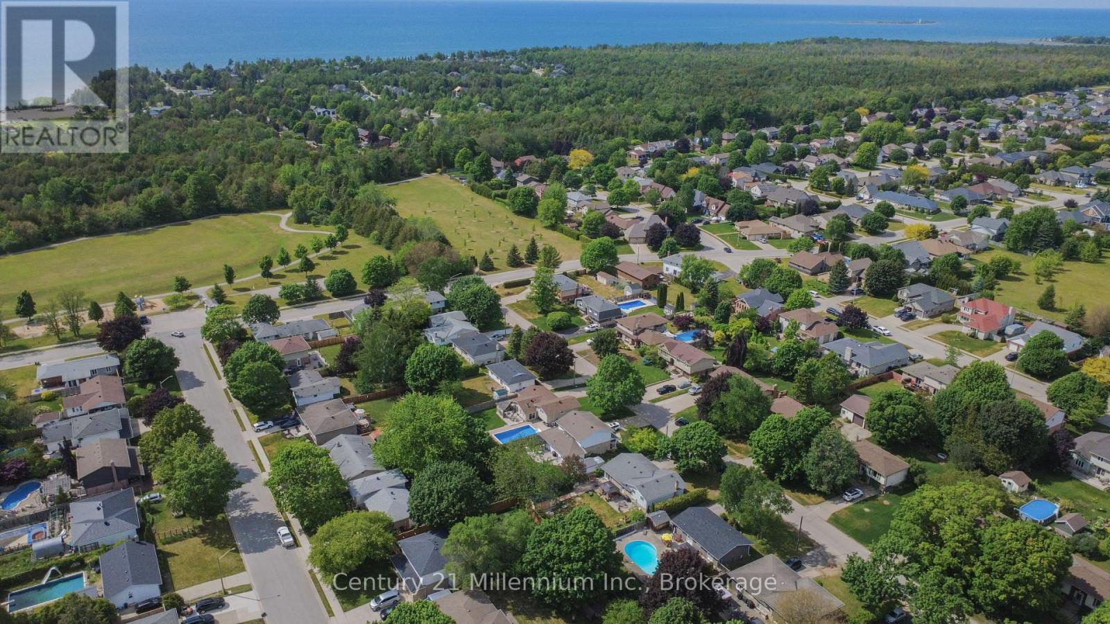 340 Falconer Street, Saugeen Shores, Ontario  N0H 2C2 - Photo 7 - X13428338