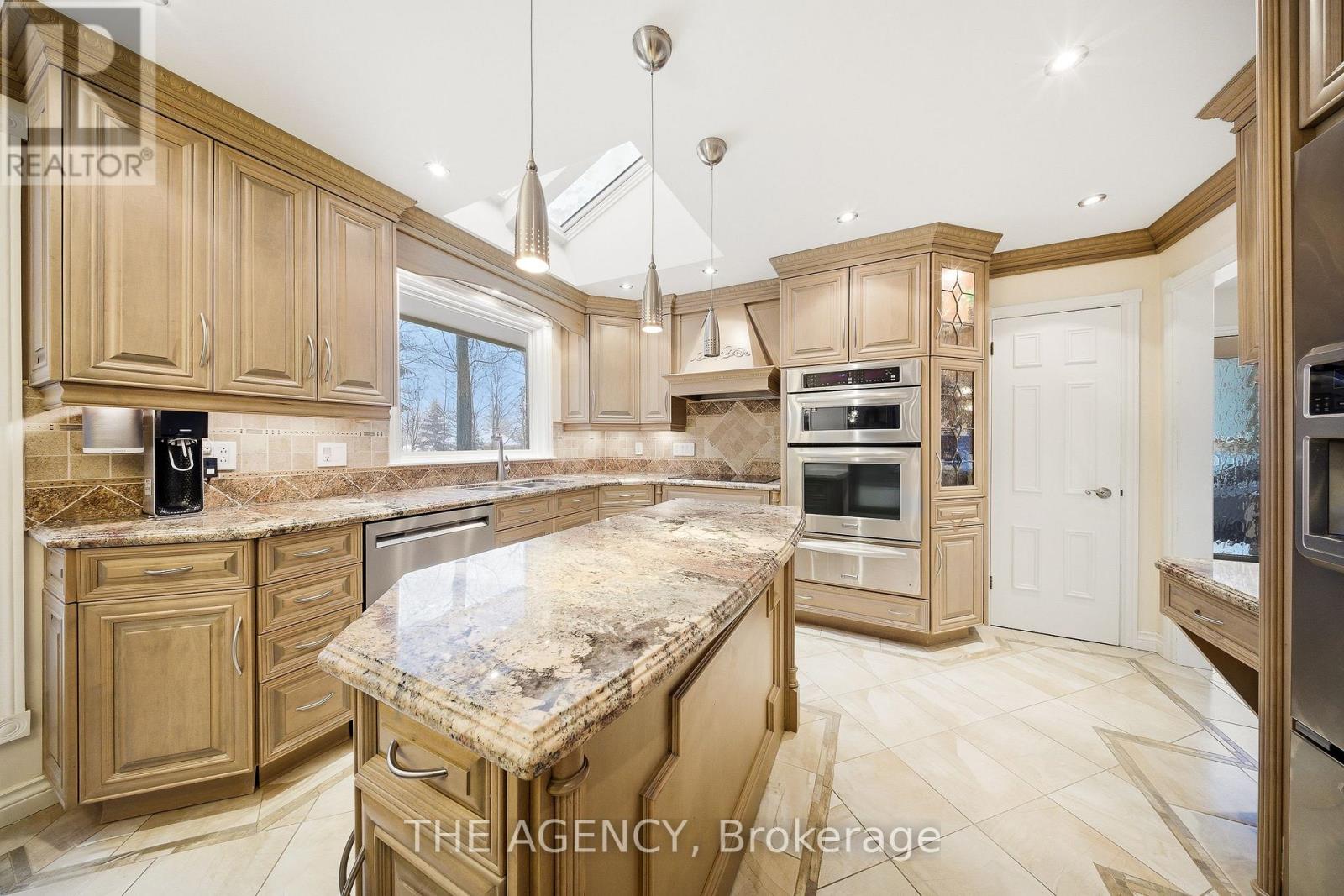 23 Cedarwood Crescent, King, Ontario  L0G 1N0 - Photo 14 - N13239254