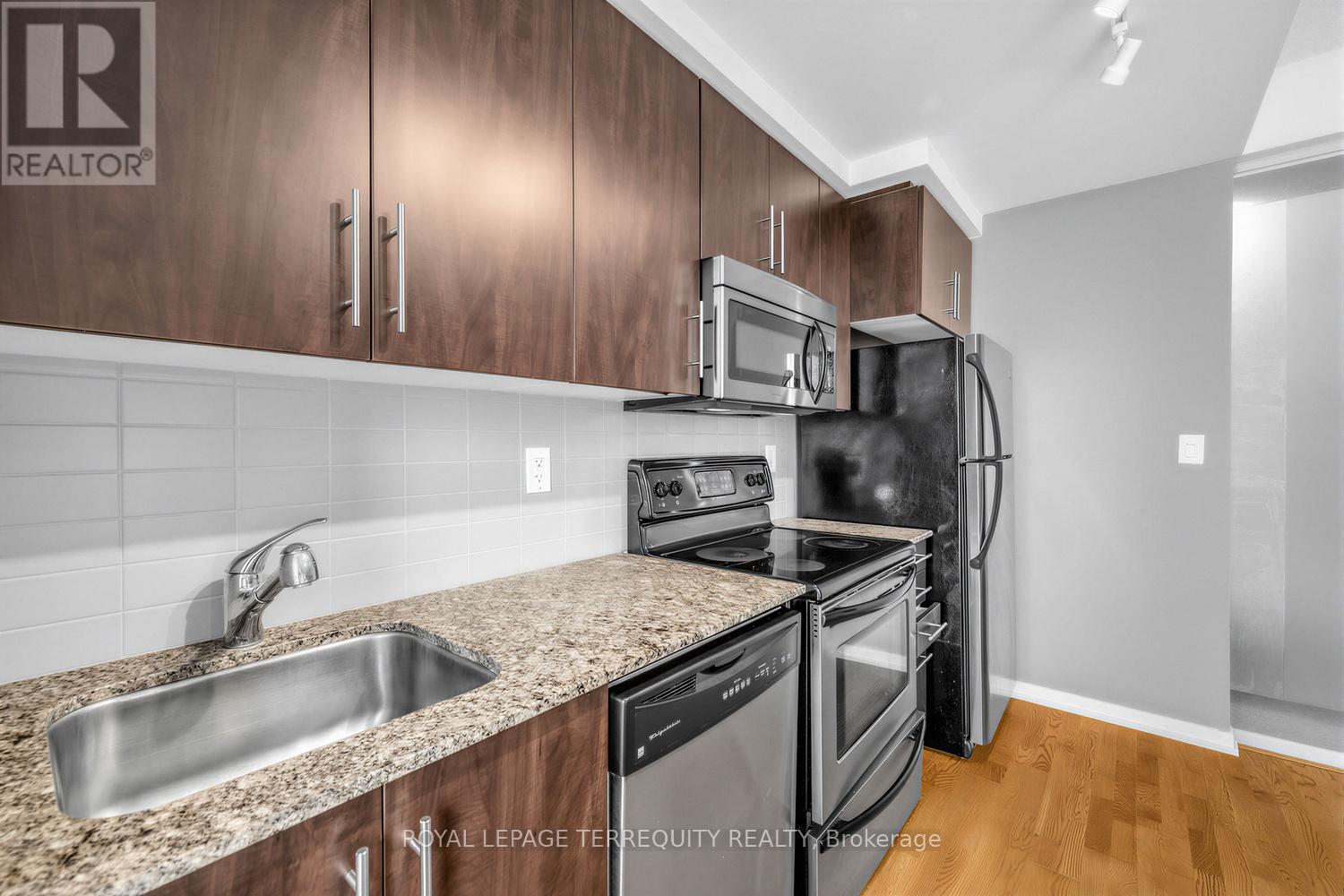 3111 - 55 Bremner Boulevard, Toronto, Ontario  M5J 0A6 - Photo 11 - C13428320