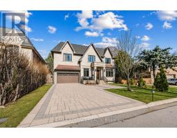 5 LLOYDMINSTER CRESCENT, Toronto, Ontario