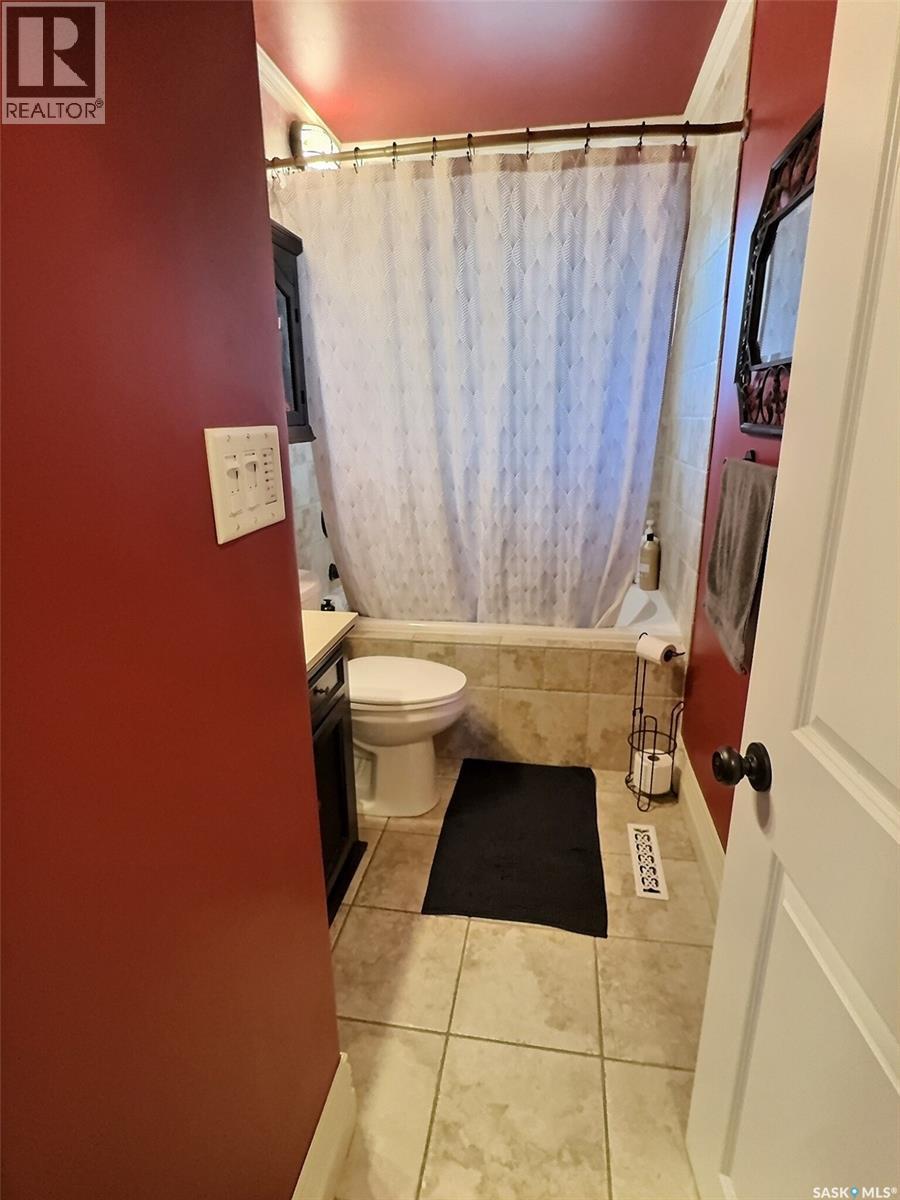 211 Duncan Road, Estevan, Saskatchewan  S4A 0A3 - Photo 15 - SK038864