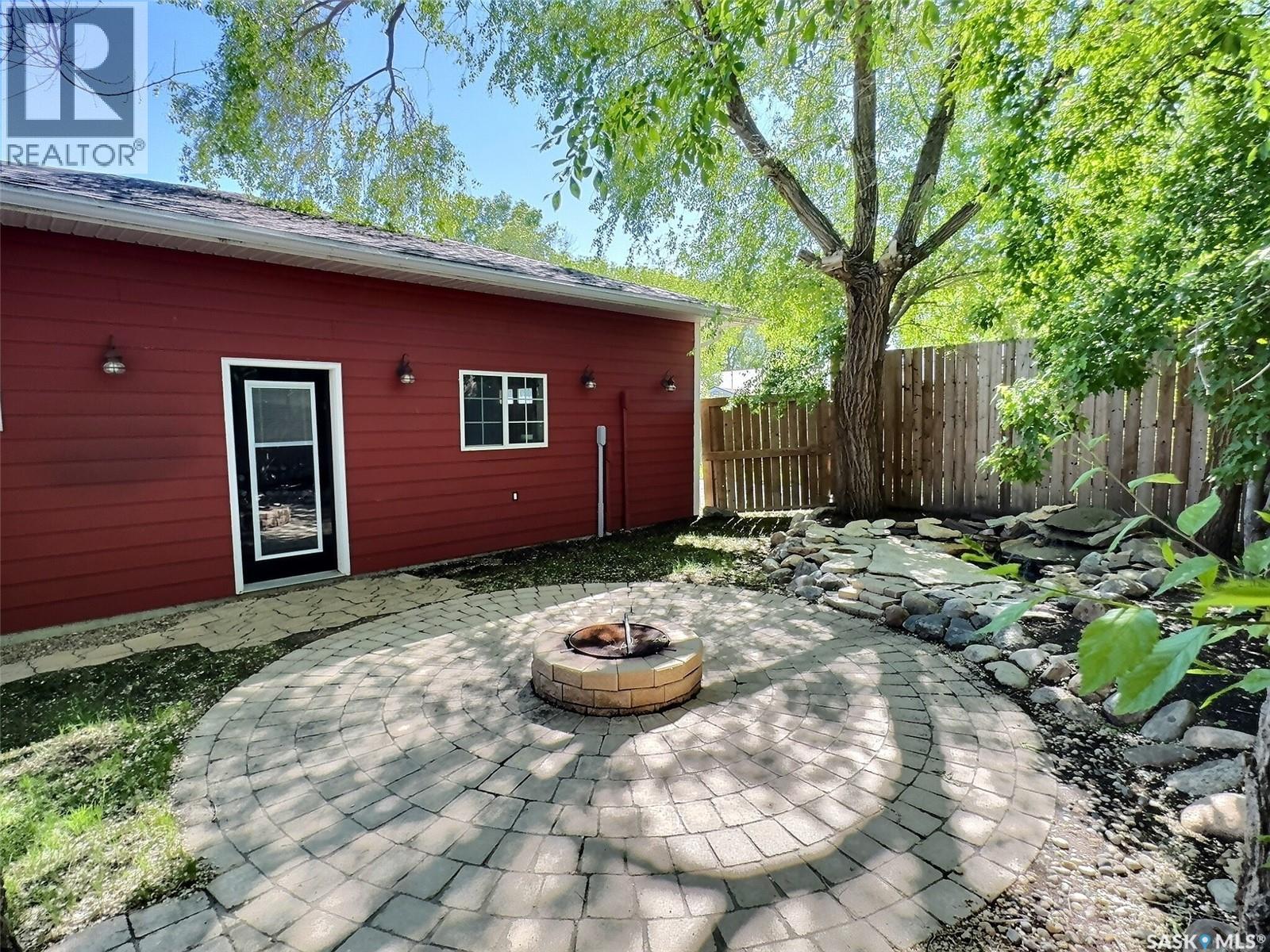 211 Duncan Road, Estevan, Saskatchewan  S4A 0A3 - Photo 4 - SK038864