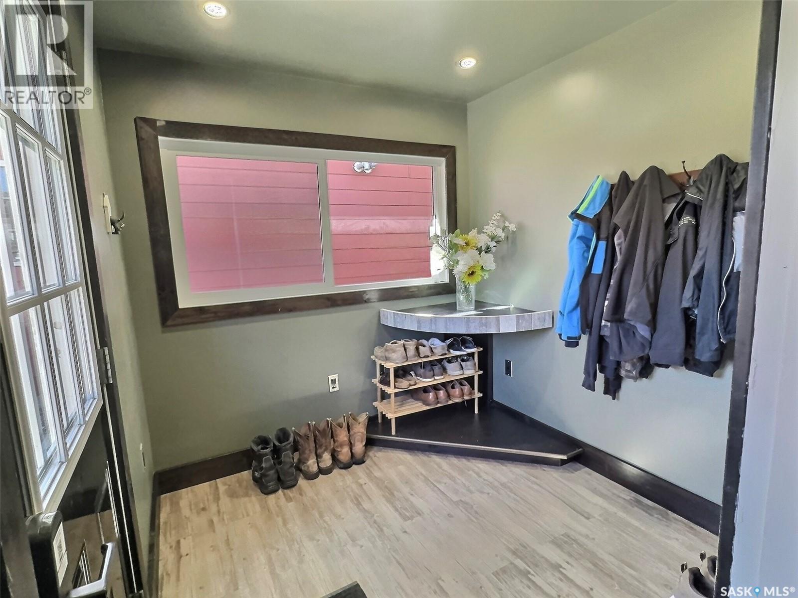 211 Duncan Road, Estevan, Saskatchewan  S4A 0A3 - Photo 6 - SK038864