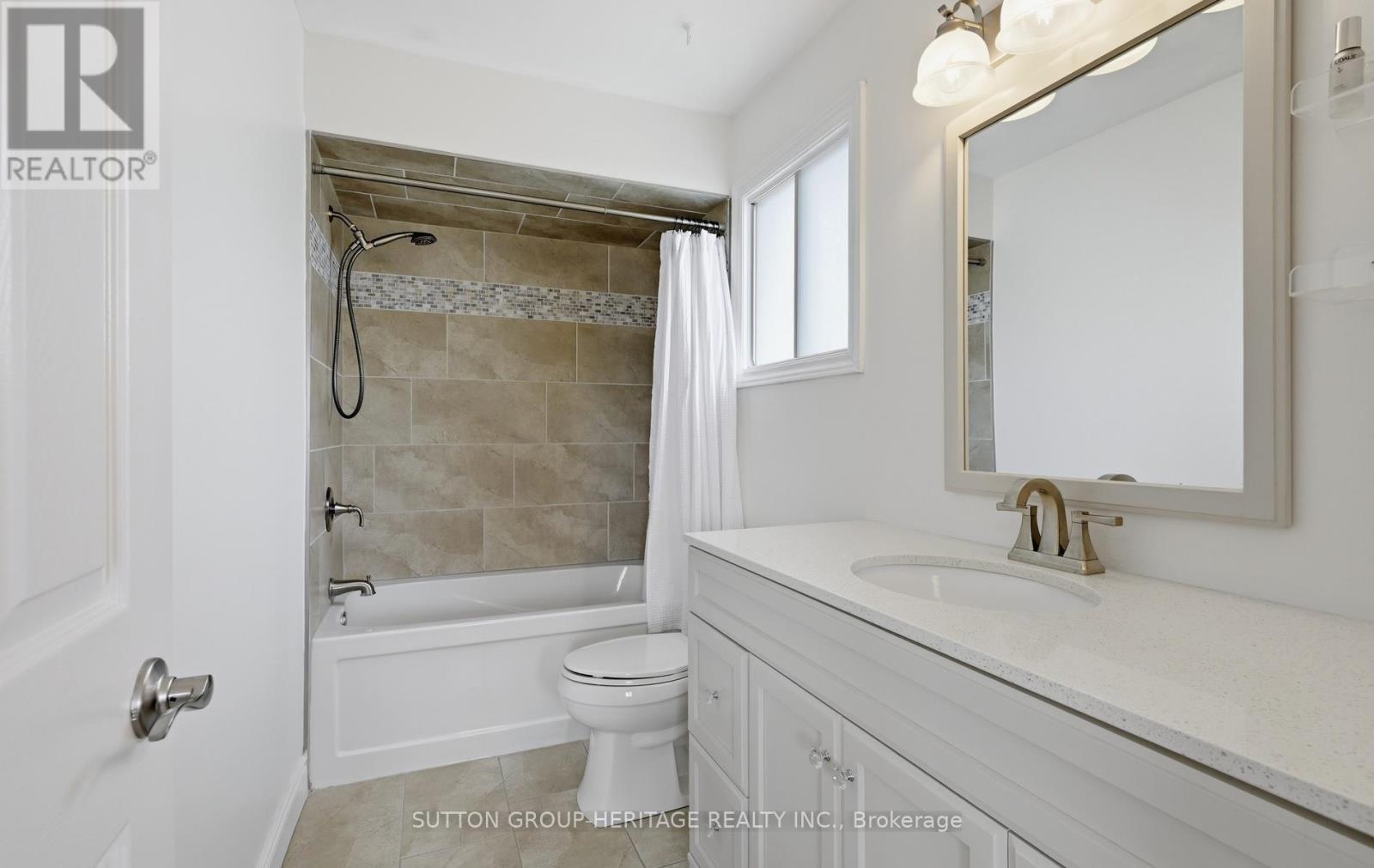 680 Eramosa Crescent, Pickering, Ontario  L1V 5N4 - Photo 22 - E13428356