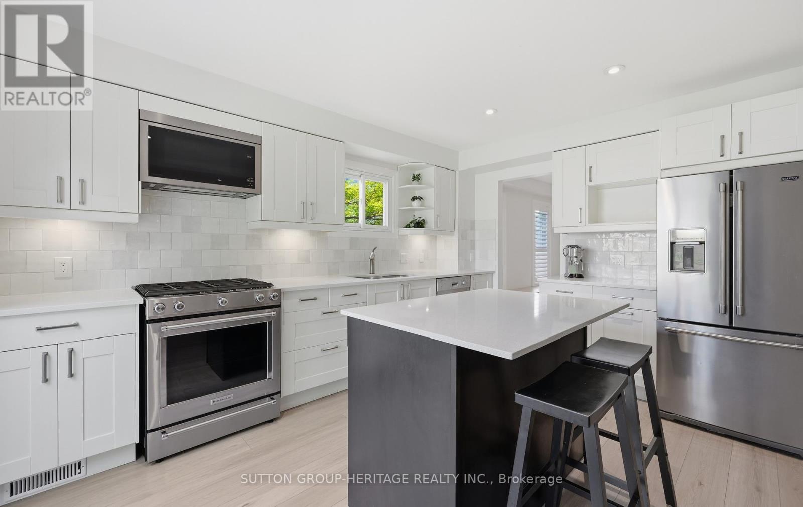 680 Eramosa Crescent, Pickering, Ontario  L1V 5N4 - Photo 8 - E13428356