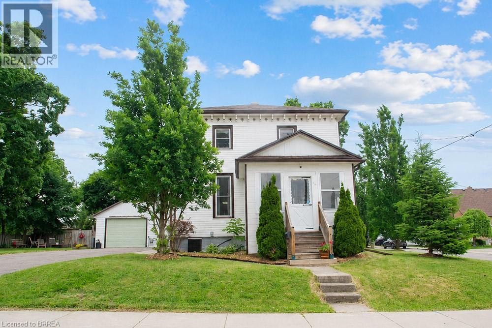 39 CENTRE Street, Woodstock, Ontario