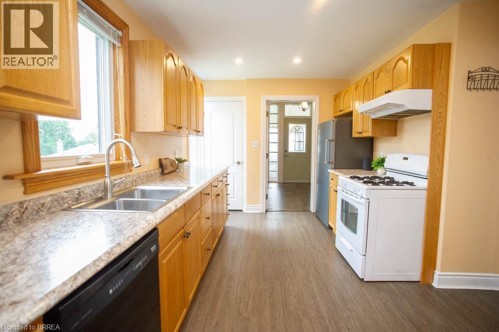 39 Centre Street, Woodstock, Ontario  N4S 3X6 - Photo 14 - 40837322