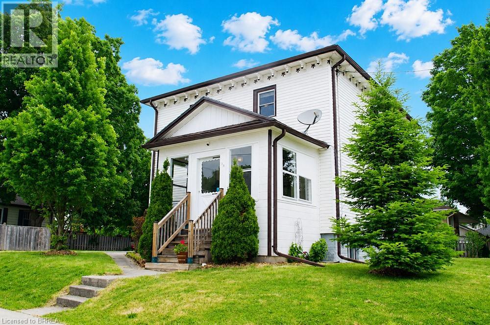39 Centre Street, Woodstock, Ontario  N4S 3X6 - Photo 3 - 40837322