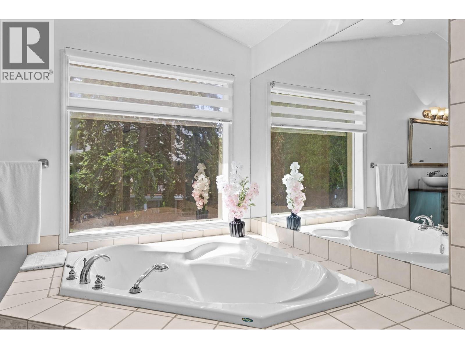145 Magic Drive, Kelowna, British Columbia  V1V 1N2 - Photo 36 - 10390932