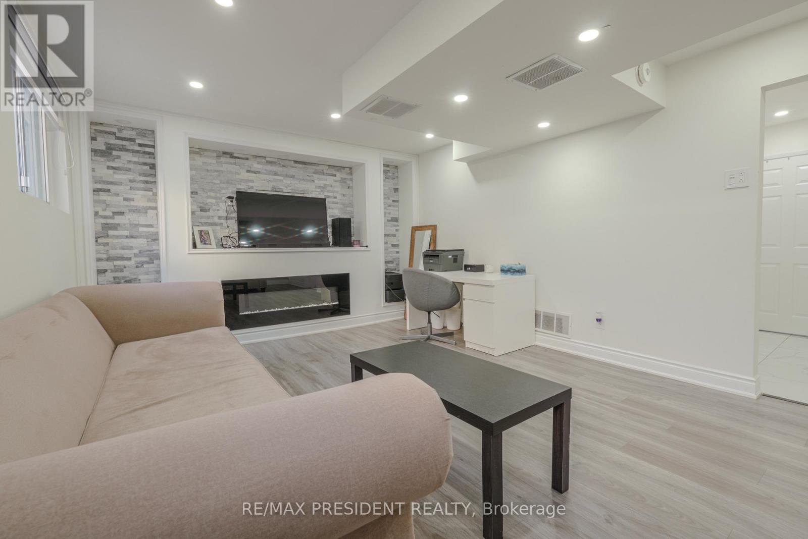 2 Jerome Crescent, Brampton, Ontario  L6S 2H1 - Photo 29 - W13428318