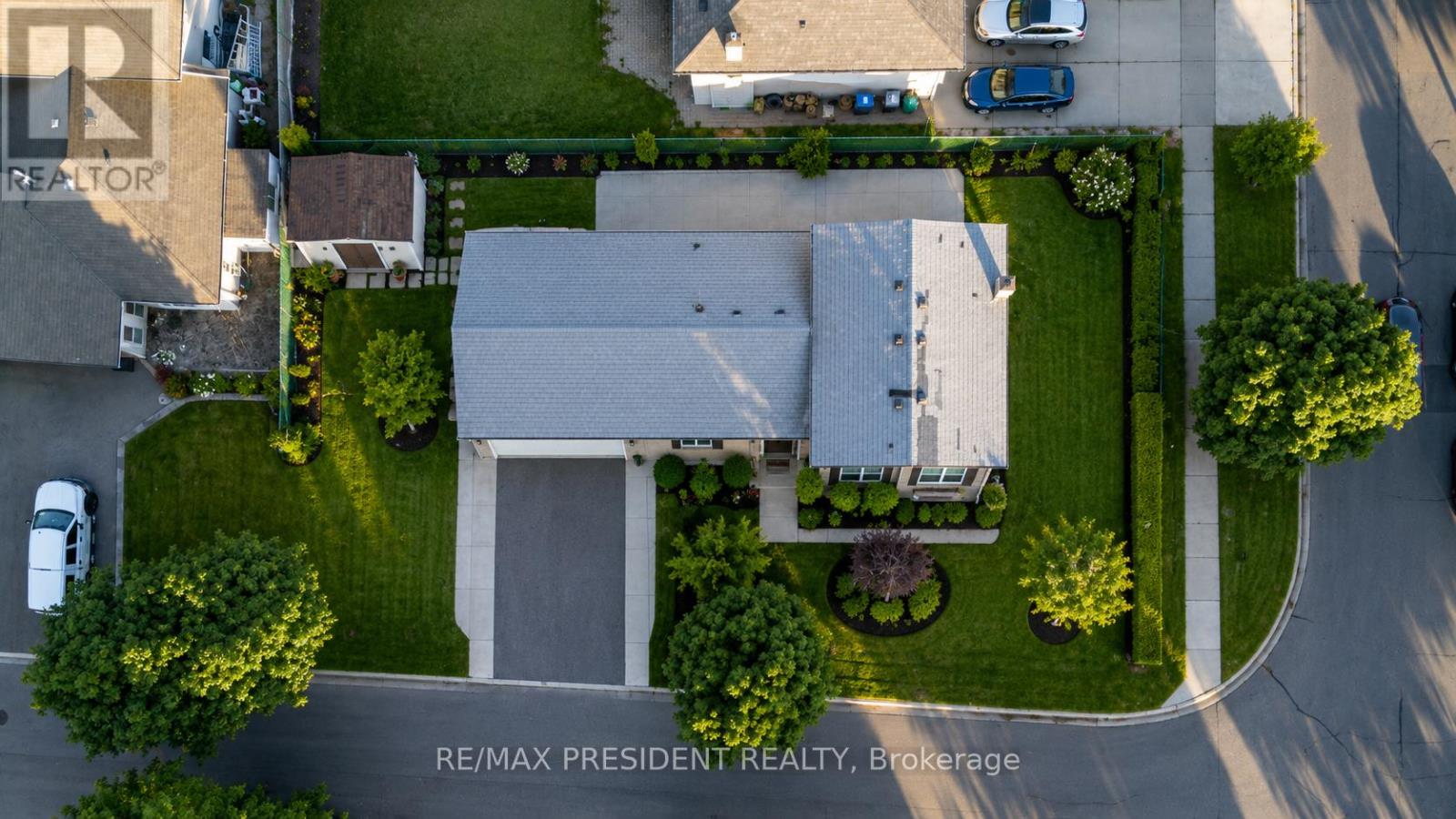 2 Jerome Crescent, Brampton, Ontario  L6S 2H1 - Photo 3 - W13428318