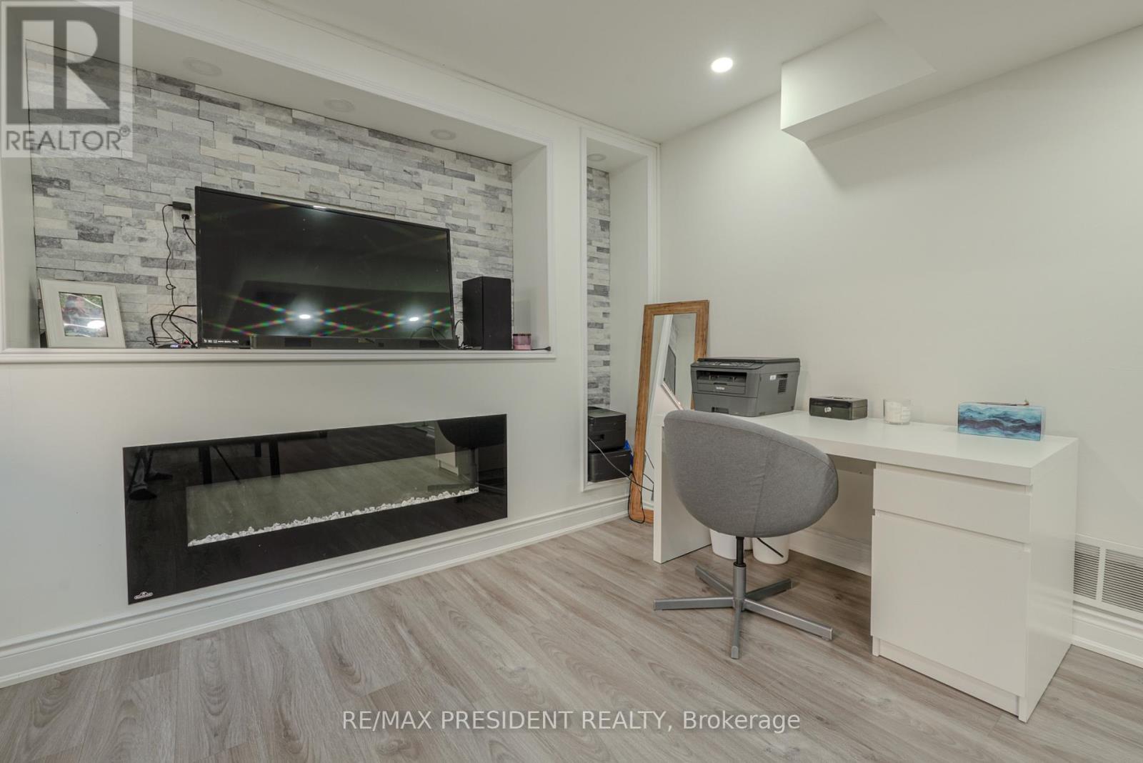 2 Jerome Crescent, Brampton, Ontario  L6S 2H1 - Photo 32 - W13428318