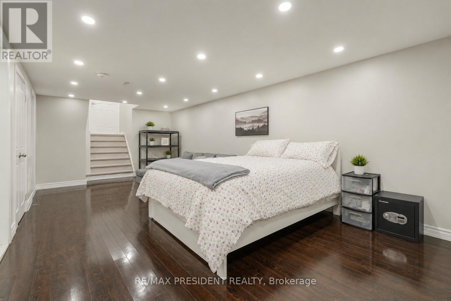 2 Jerome Crescent, Brampton, Ontario  L6S 2H1 - Photo 36 - W13428318