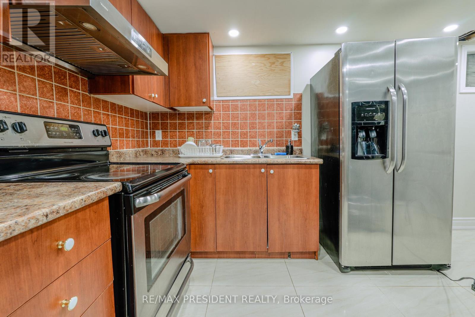 2 Jerome Crescent, Brampton, Ontario  L6S 2H1 - Photo 37 - W13428318