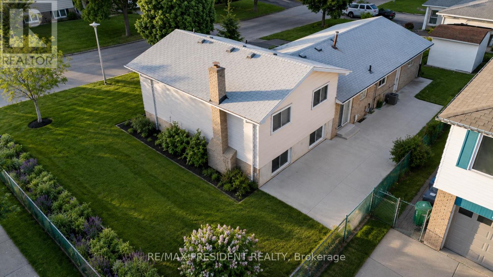 2 Jerome Crescent, Brampton, Ontario  L6S 2H1 - Photo 43 - W13428318