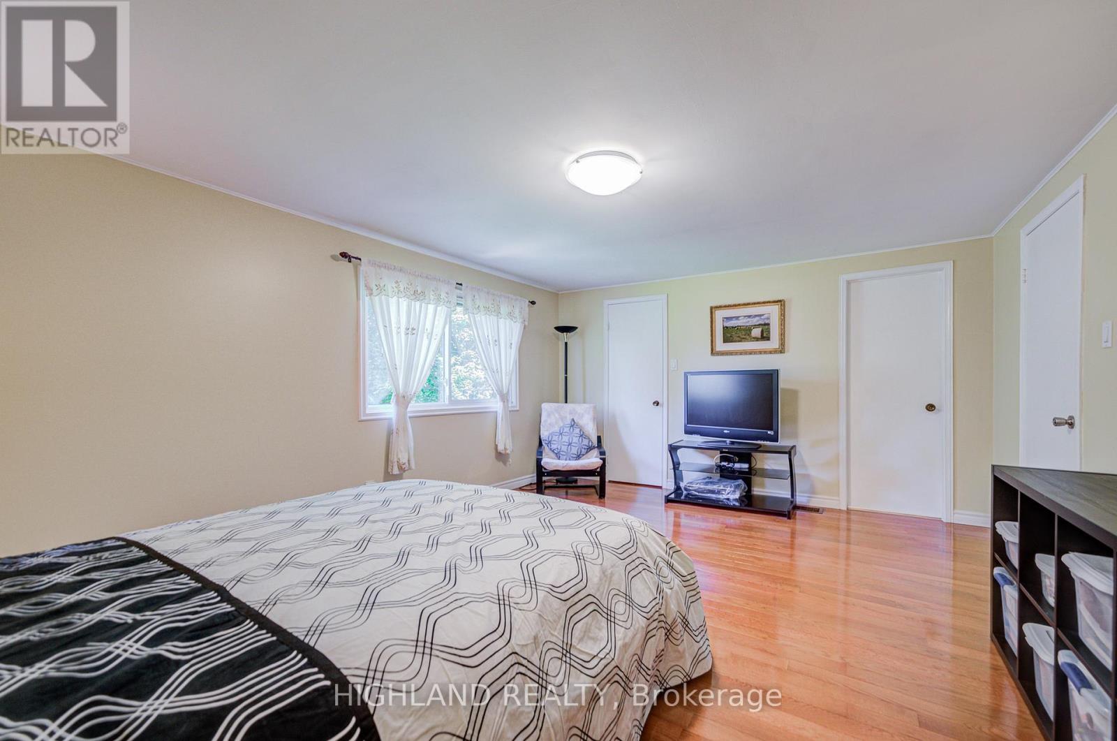 6937 Harris Road, Mississauga, Ontario  L5N 4Z1 - Photo 25 - W13428324