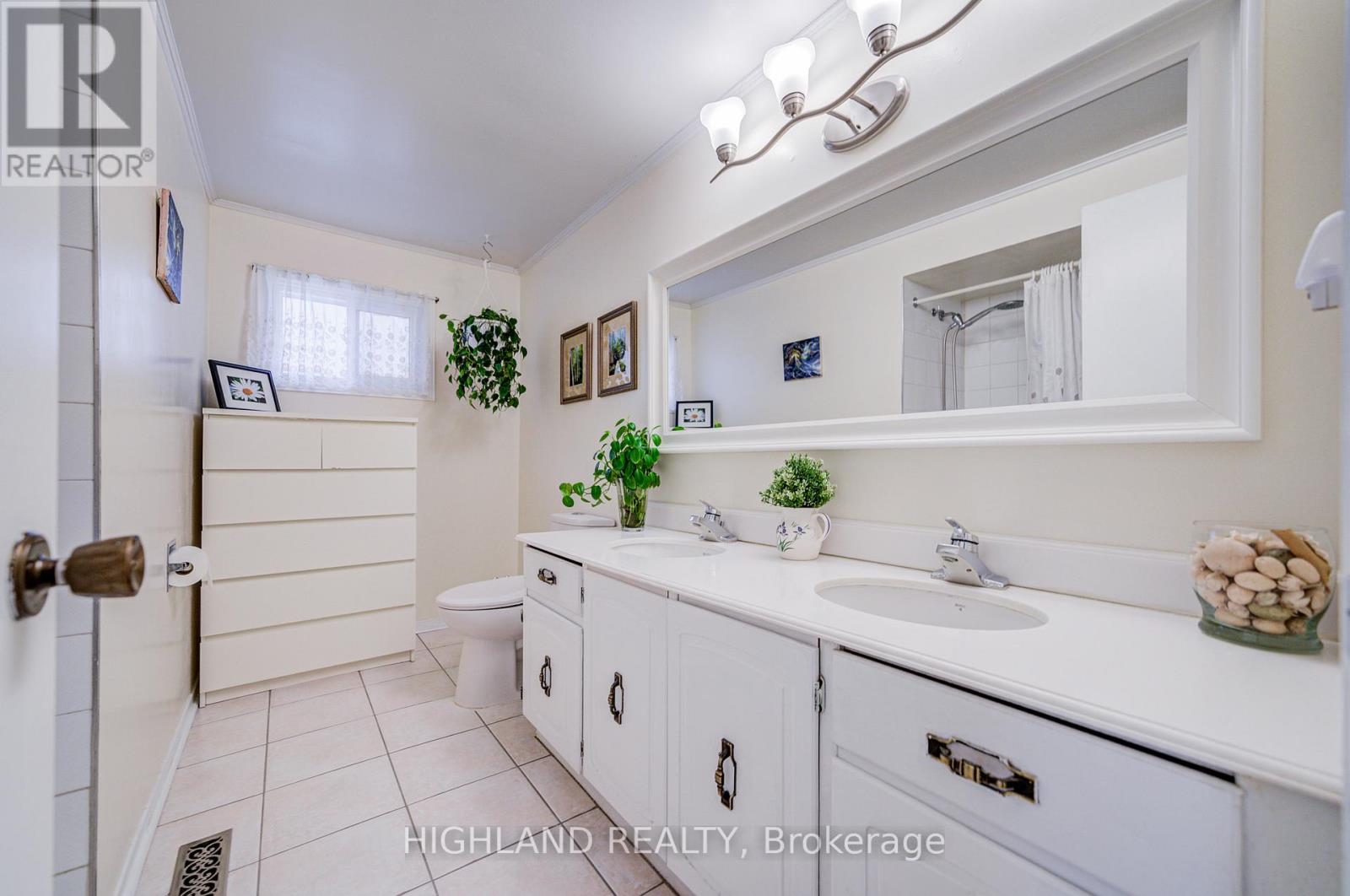 6937 Harris Road, Mississauga, Ontario  L5N 4Z1 - Photo 28 - W13428324