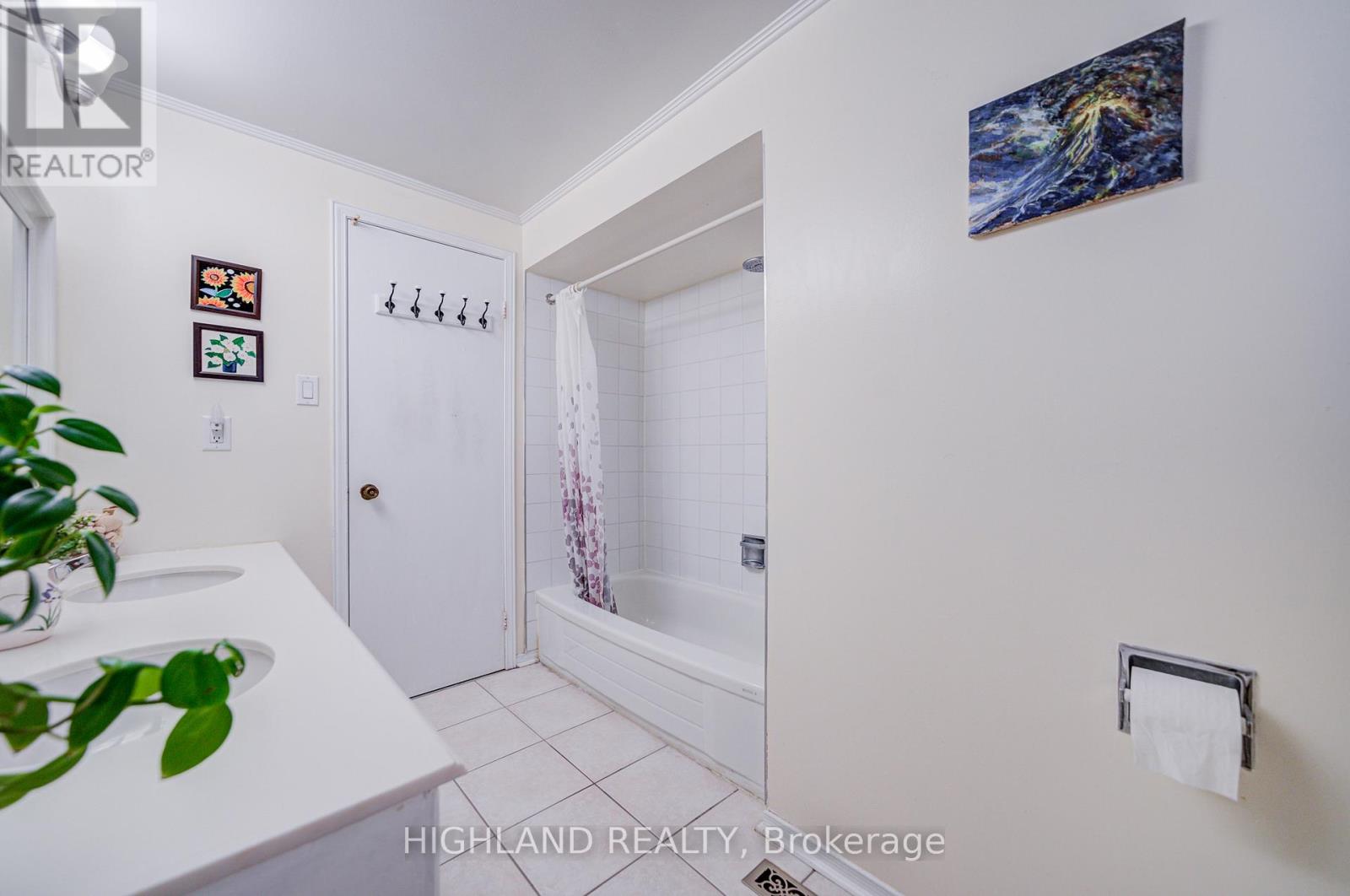 6937 Harris Road, Mississauga, Ontario  L5N 4Z1 - Photo 30 - W13428324