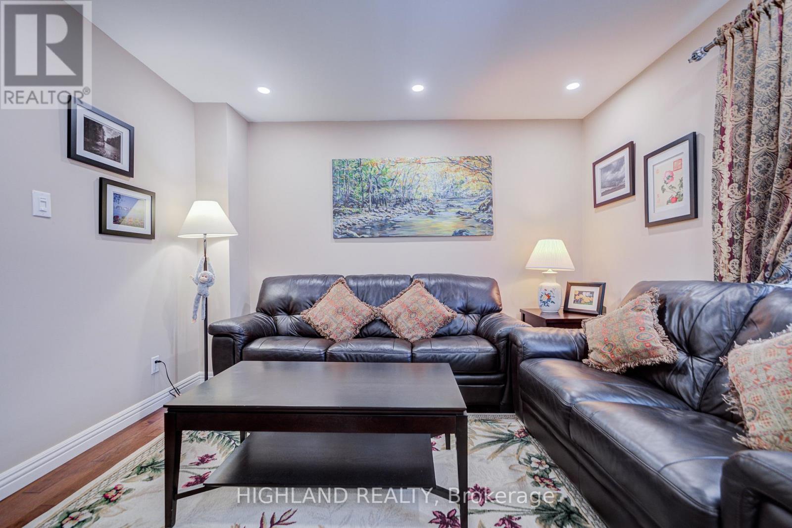 6937 Harris Road, Mississauga, Ontario  L5N 4Z1 - Photo 8 - W13428324
