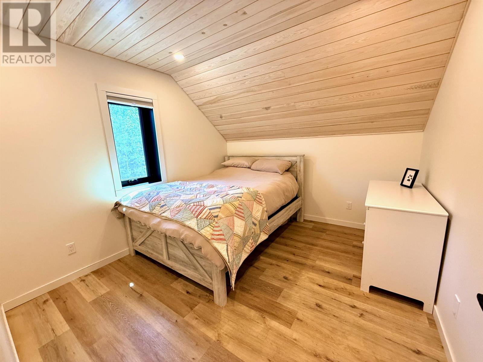 340 Bruckenburger Rd, Kenora, Ontario  P9N 0E3 - Photo 18 - TB2601400