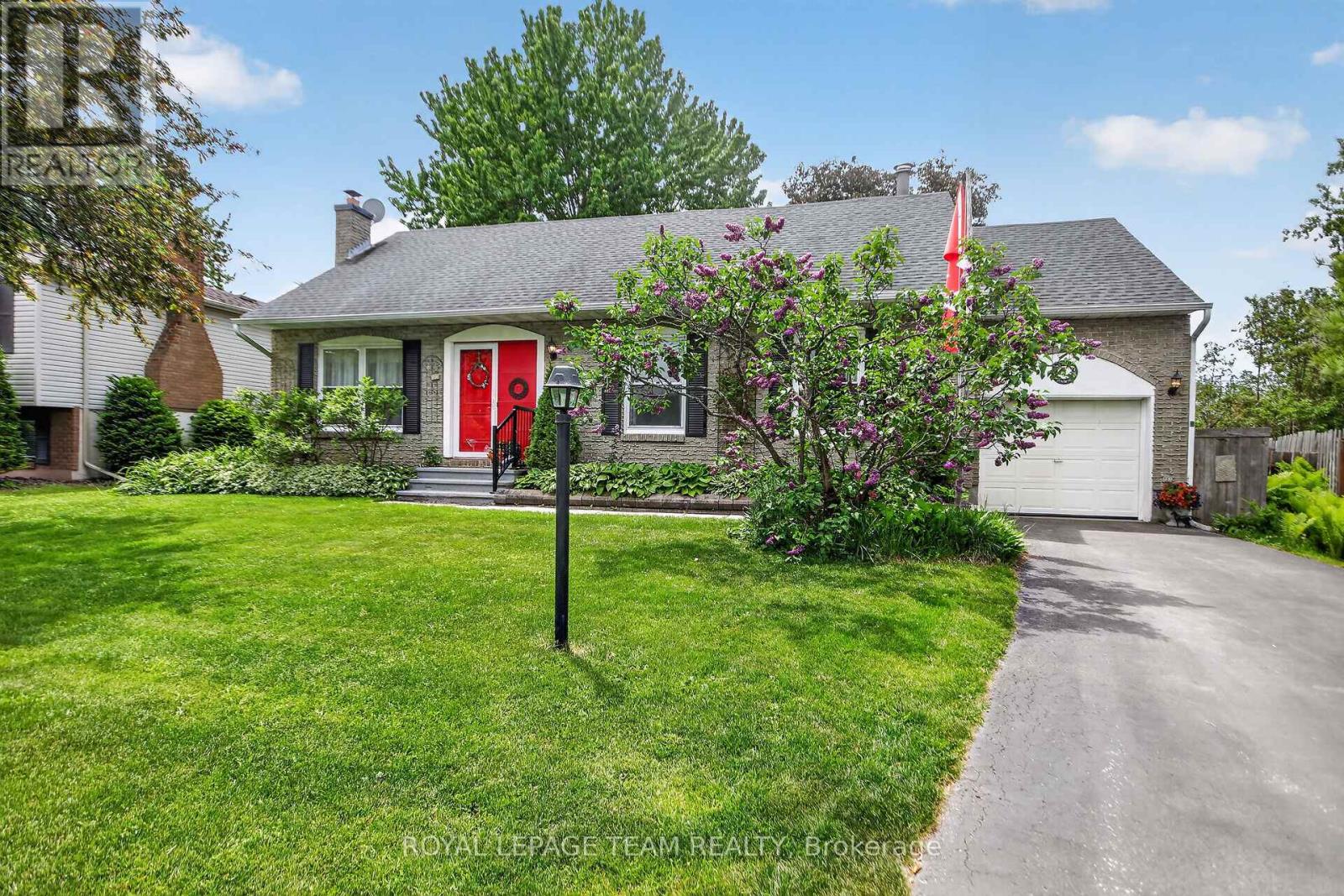 71 DALLAIRE CRESCENT, Ottawa, Ontario