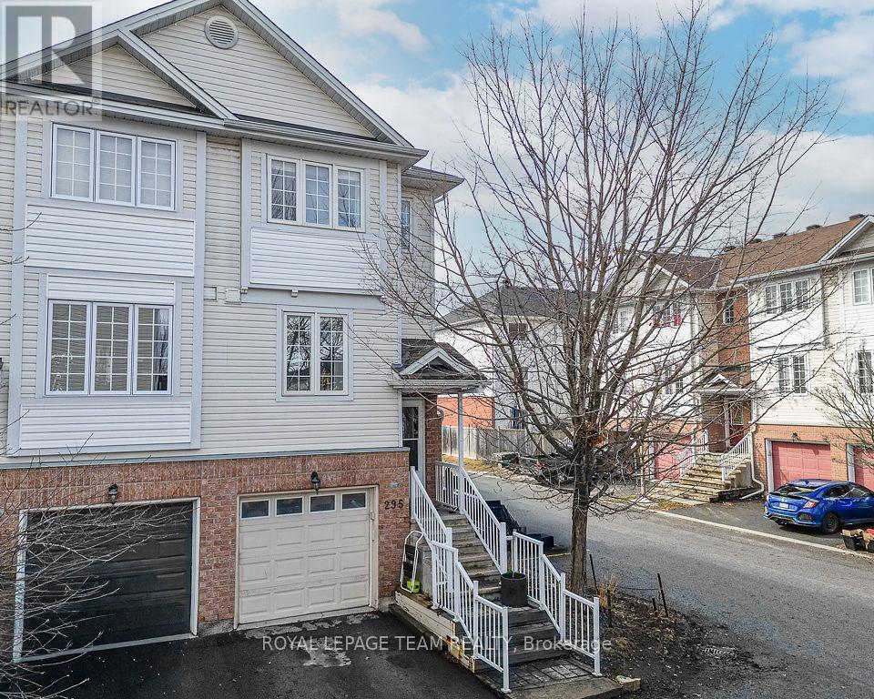 295 Gershwin Private, Ottawa, Ontario  K2H 1G5 - Photo 2 - X13428450
