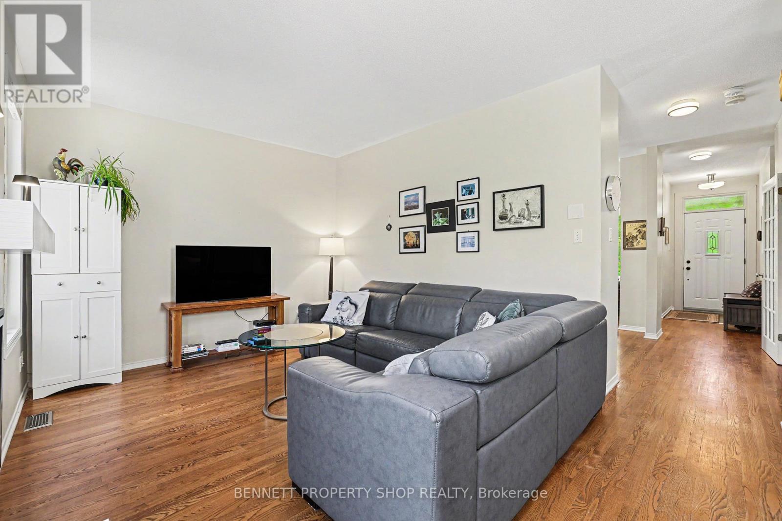 60 Apple Creek Crescent, Ottawa, Ontario  K2M 2M5 - Photo 4 - X13428600