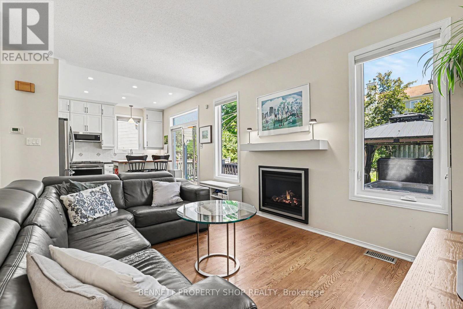 60 Apple Creek Crescent, Ottawa, Ontario  K2M 2M5 - Photo 5 - X13428600