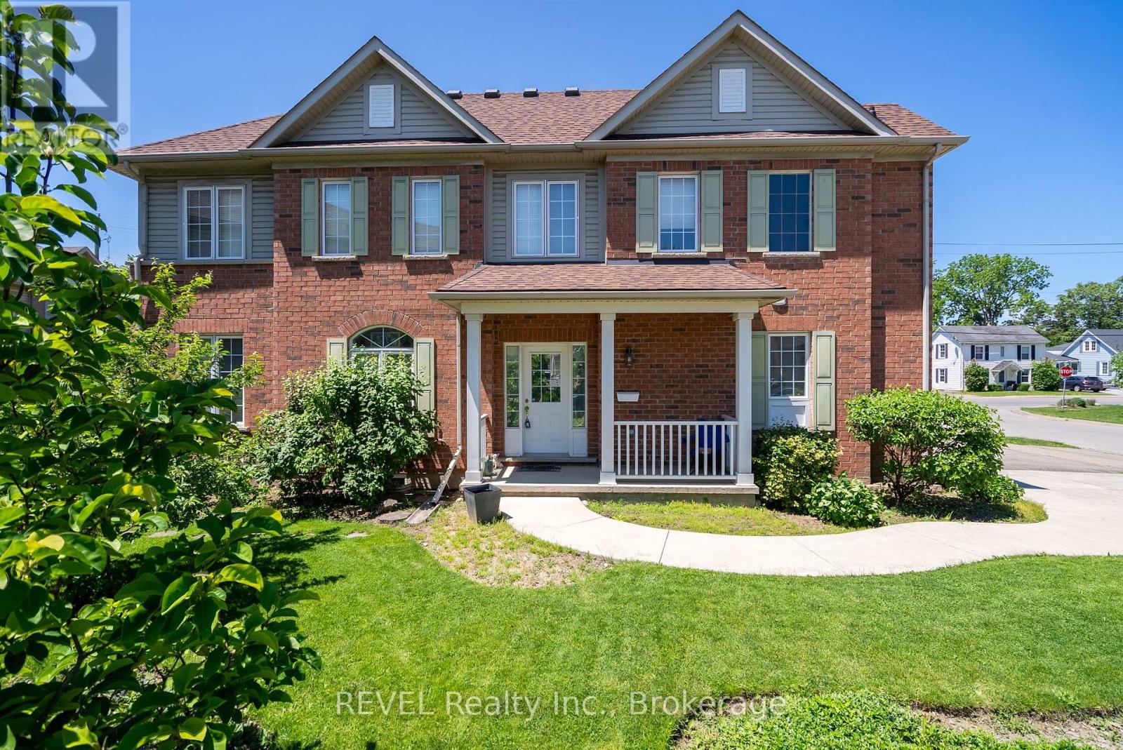 67 Chloe Street, St. Catharines, Ontario  L2P 0A5 - Photo 8 - X13428432