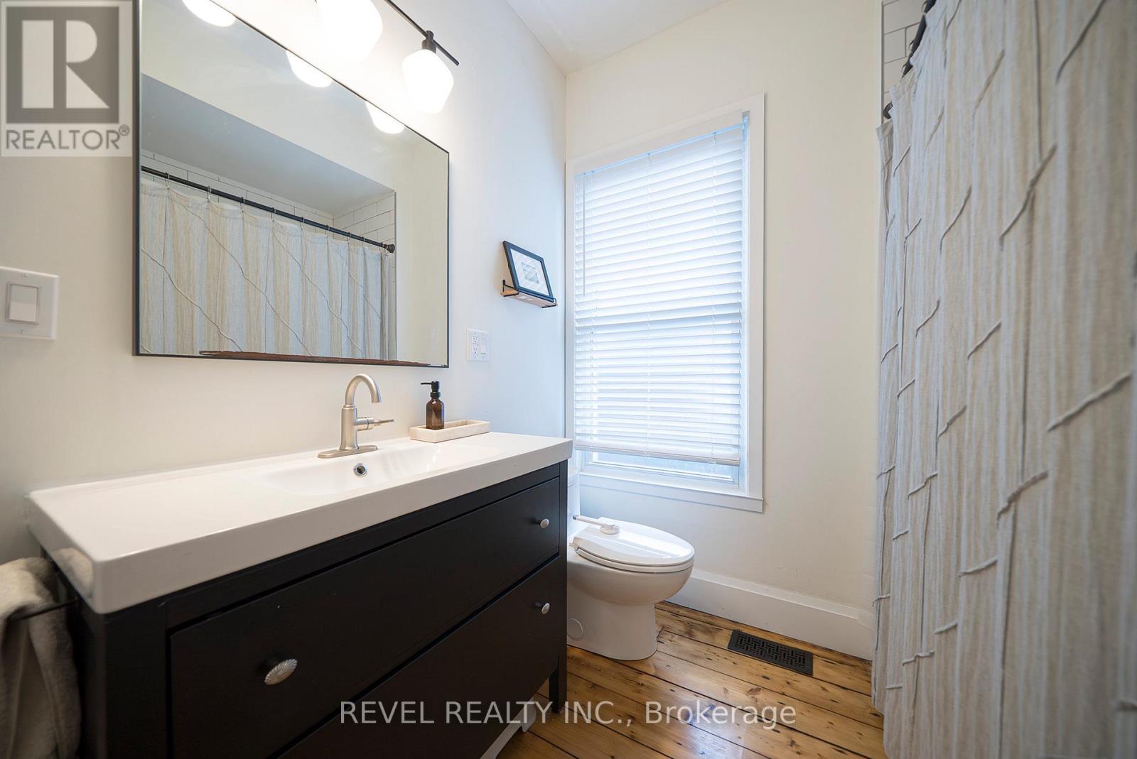 22 Lawrence Street, Brantford, Ontario  N3R 1A7 - Photo 14 - X13428352