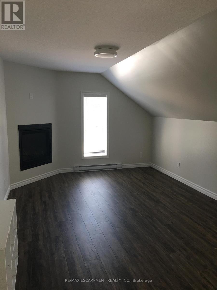 2 - 109 Waterloo Street, Kitchener, Ontario  N2H 3V5 - Photo 5 - X13428370