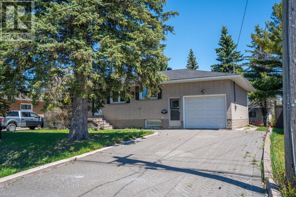 378 Rowell Ave, Sault Ste. Marie, Ontario  P6C 5L1 - Photo 2 - SM261349
