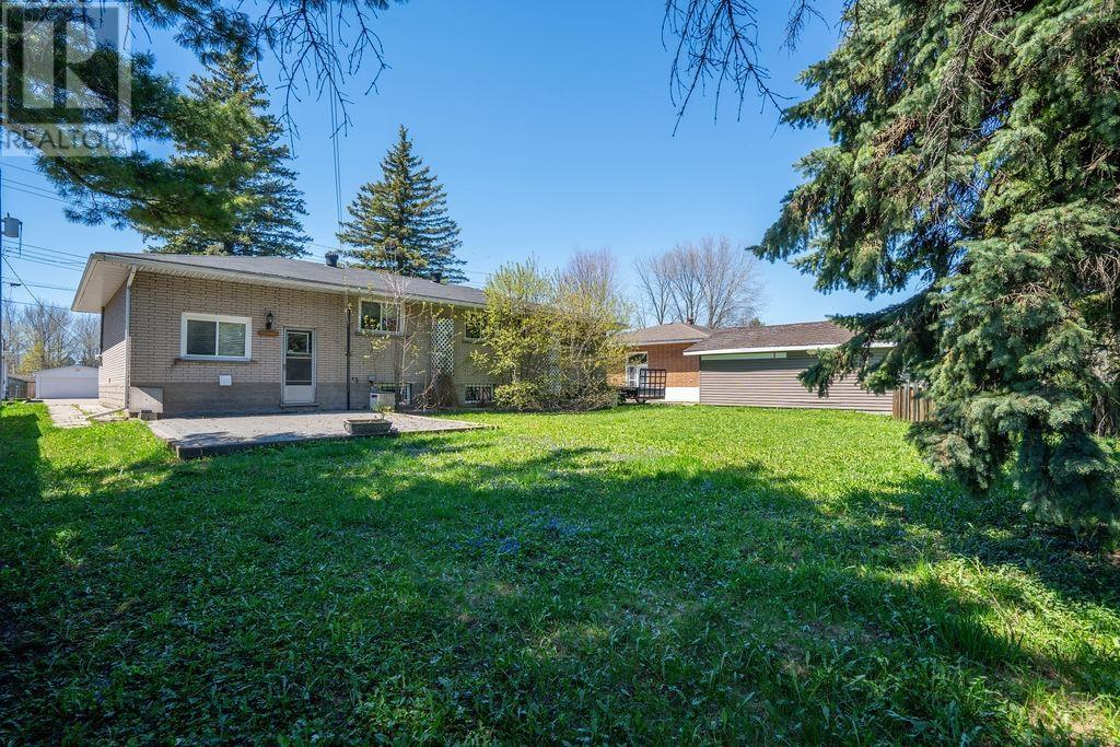 378 Rowell Ave, Sault Ste. Marie, Ontario  P6C 5L1 - Photo 5 - SM261349