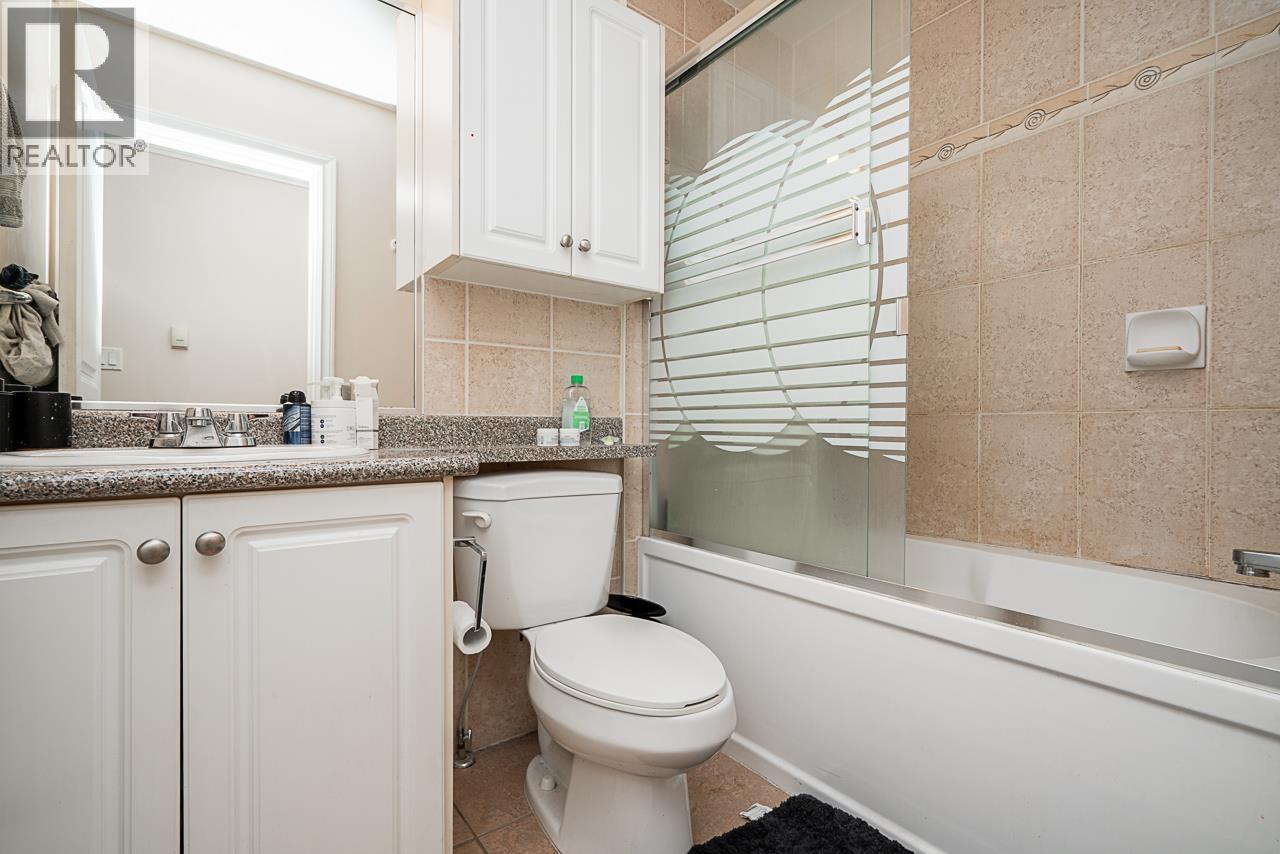 528 Sixteen Street, New Westminster, British Columbia  V3M 4R3 - Photo 33 - R3133671