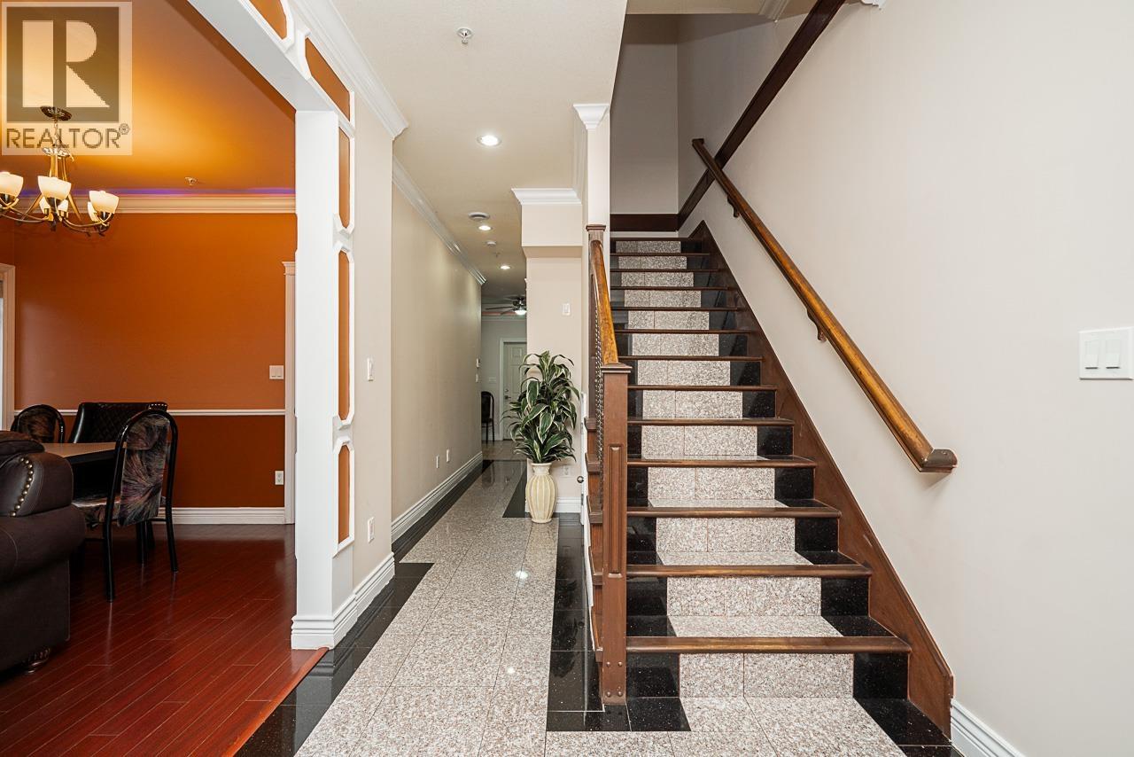 528 Sixteen Street, New Westminster, British Columbia  V3M 4R3 - Photo 9 - R3133671
