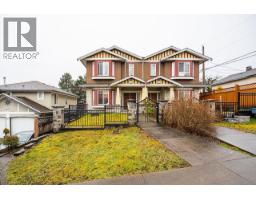 528 SIXTEEN STREET, New Westminster, British Columbia