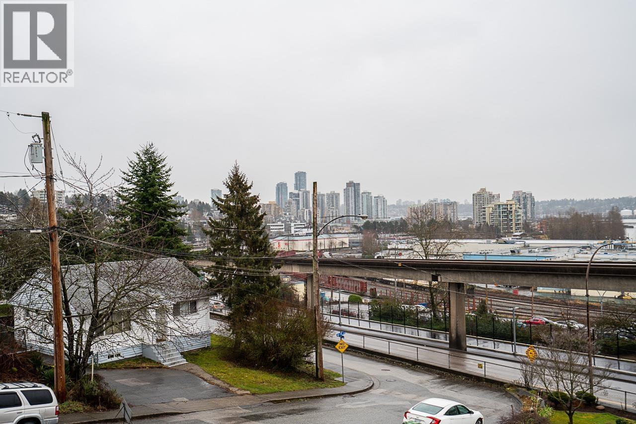 528 Sixteen Street, New Westminster, British Columbia  V3M 4R3 - Photo 4 - R3133671